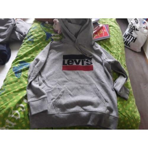 Leuke trui met capuchon van levis