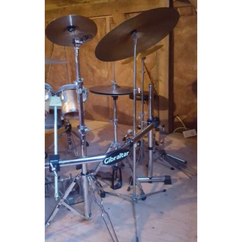 Zeer uitgebreid drumstel Maxwin by Pearl