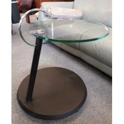 Salontafeltje/bijzettafeltje met glazen blad (65)