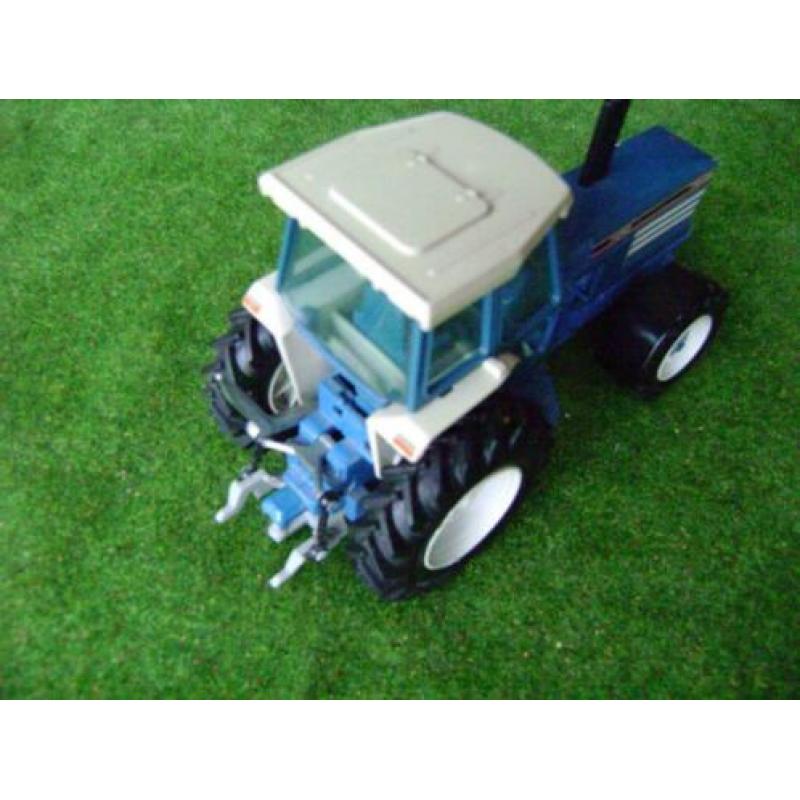 Ford TW-25 Generatie II van Britains nr. 9508