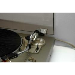 AKAI AP-103 platenspeler.