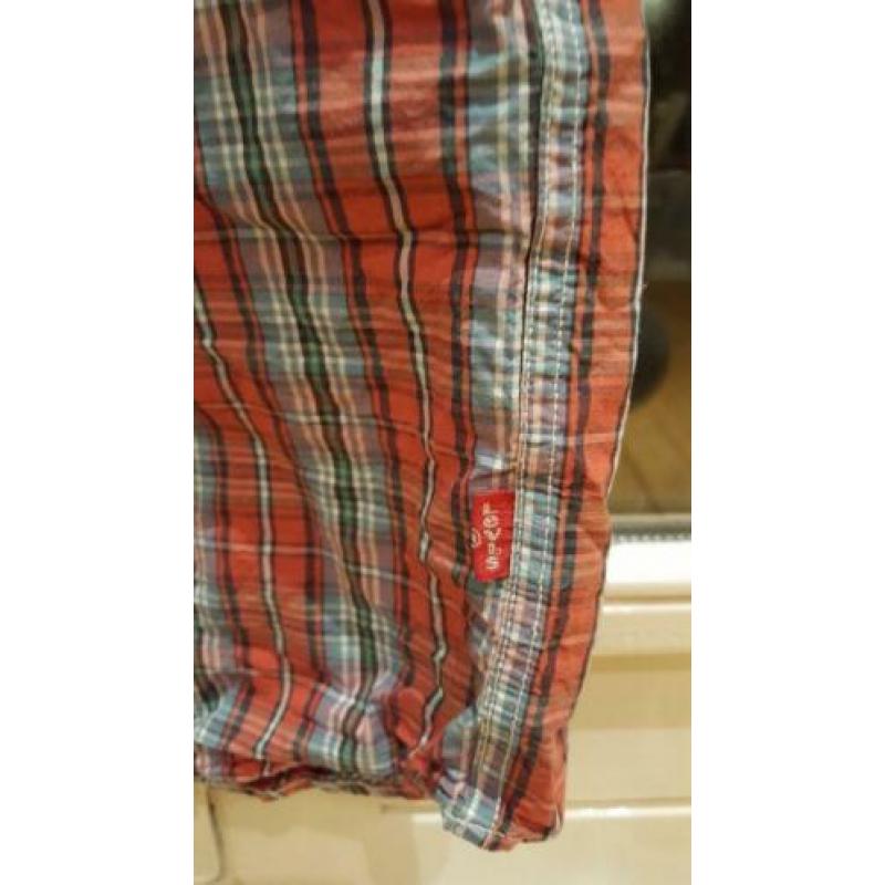 Levis Maat L