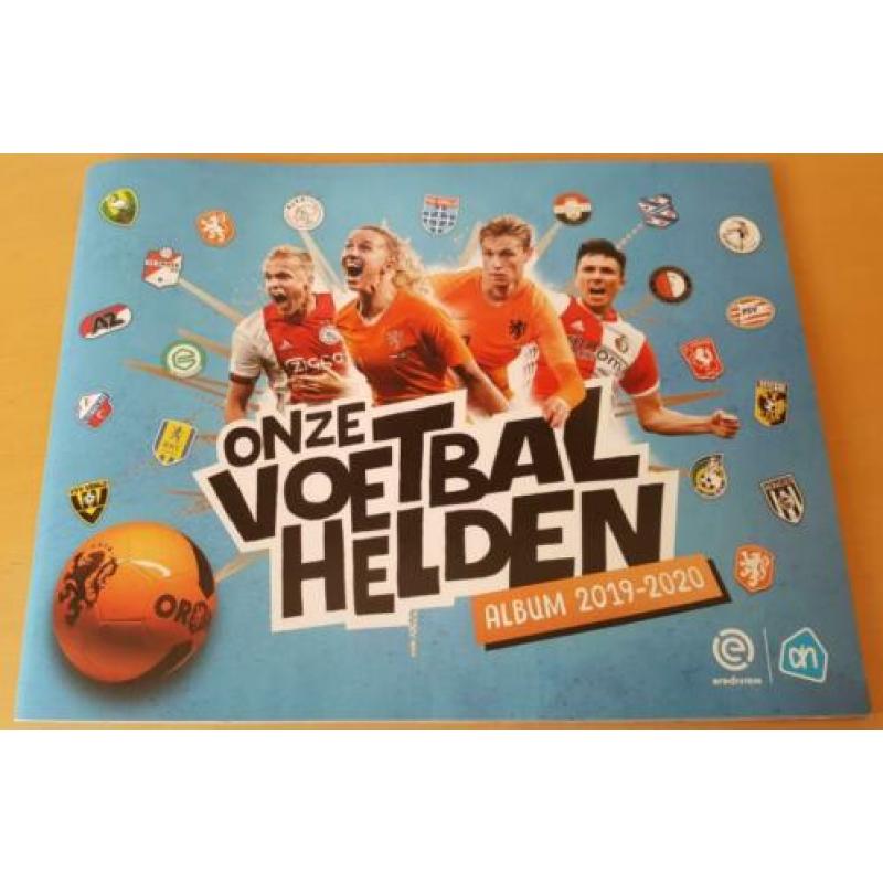 50 dichte pakjes voetbalplaatjes - Voetbal Helden AH
