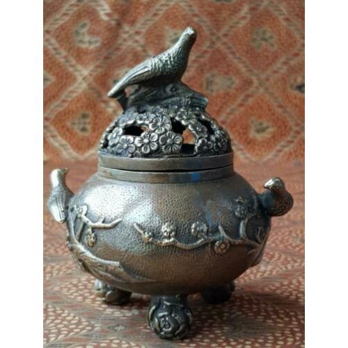 Prachtige oude zware Chinese bronzen koro met vogels 12 cm.