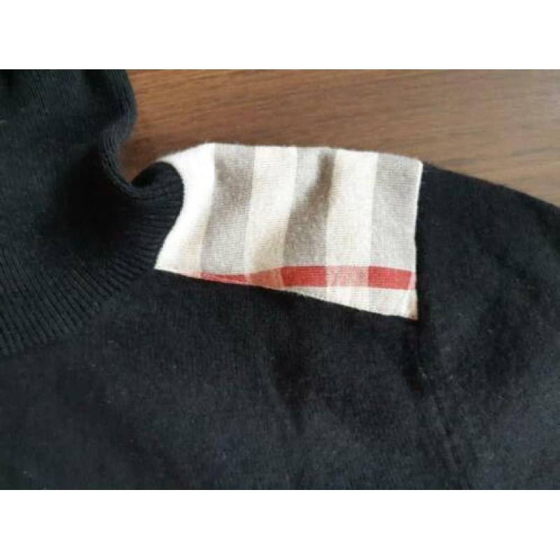 Burberry coltrui zwart met schouderstukken maat L