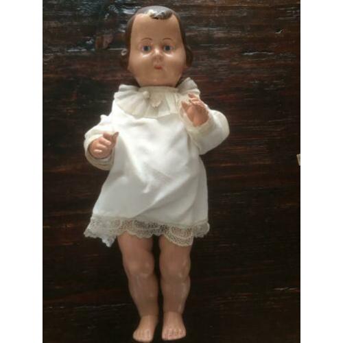 Zeer oude antieke pop.