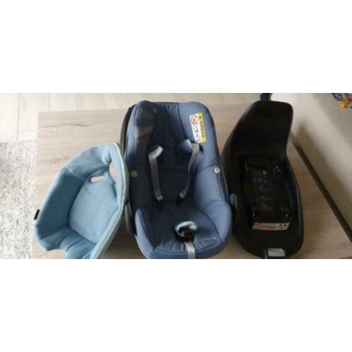 Zeer nette Maxi Cosi Pebble Plus inclusief 2wayfix
