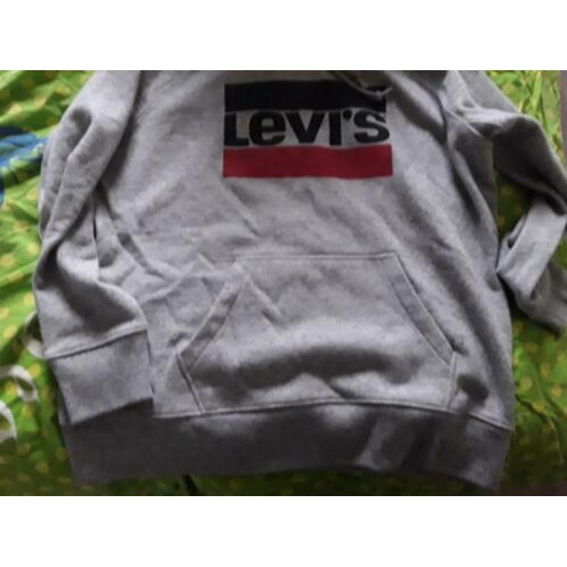Leuke trui met capuchon van levis