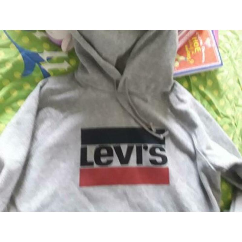 Leuke trui met capuchon van levis