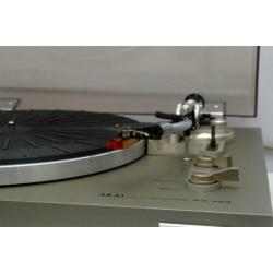 AKAI AP-103 platenspeler.