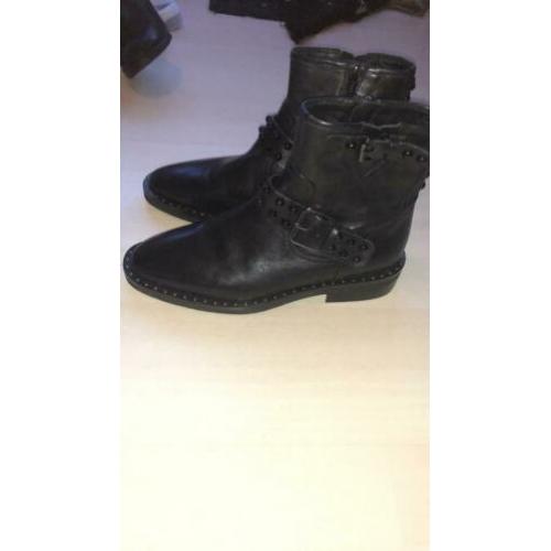 Adele Dezotti enkellaarsjes maat 37