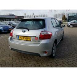 Toyota Auris 1.8 Full Hybrid Dynamic