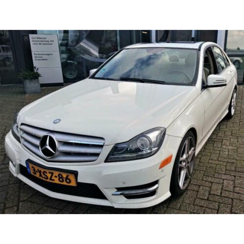 Mercedes-Benz 2012 C 300 4-WD | V6 | Navi | Parking