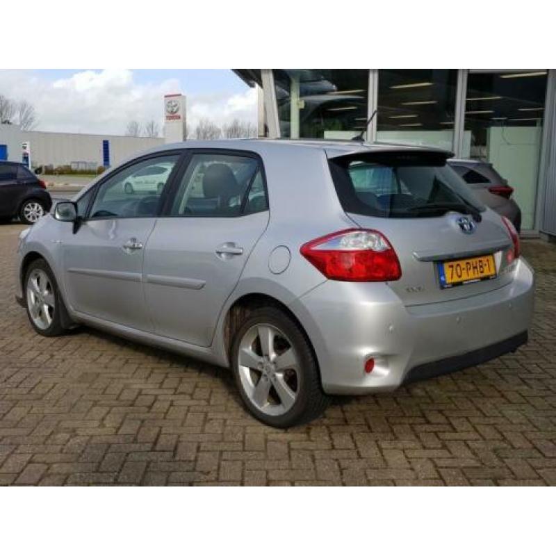 Toyota Auris 1.8 Full Hybrid Dynamic
