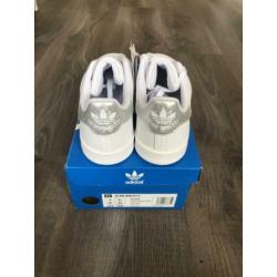 Adidas Stan Smith kids zilver 35