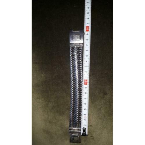 Buddha to buddha armband Edwin.