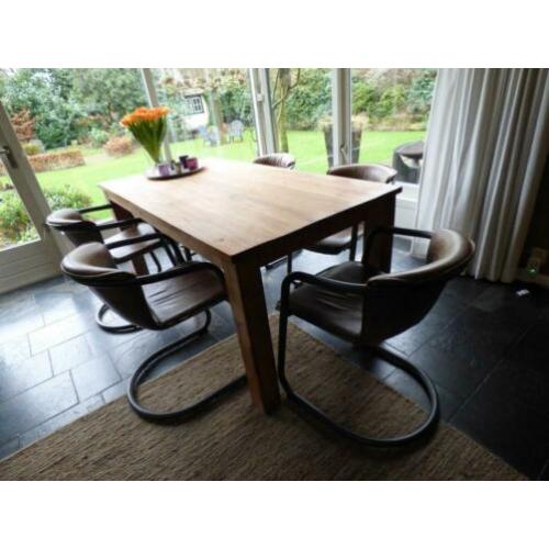 Eethoek met 5 lederen stoelen, tafel 180 x 90