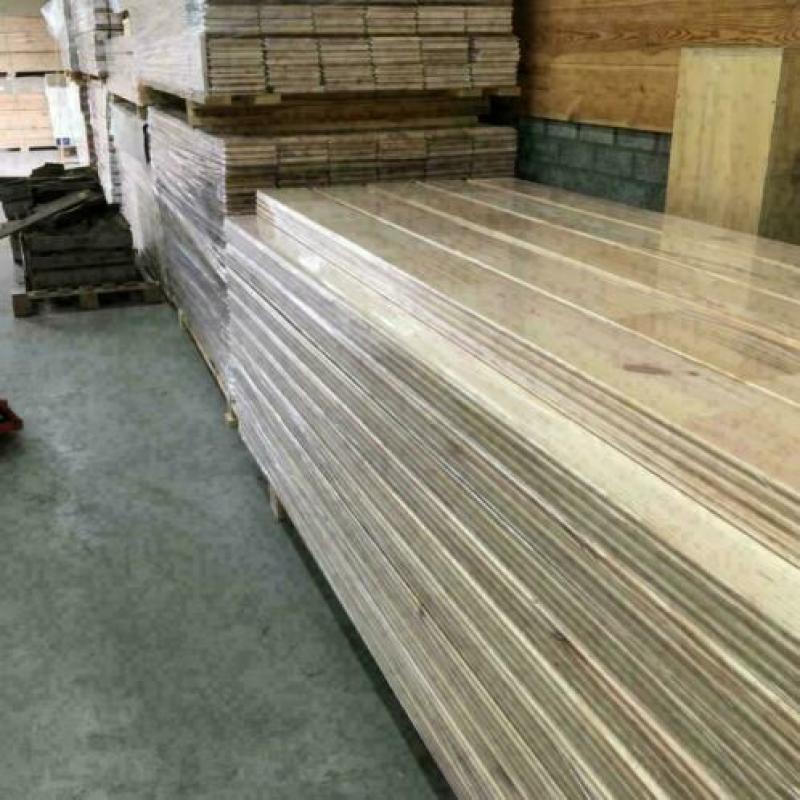 Grenen planken 18 x165 hout tbv vloer of wand Bullinga