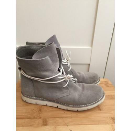 Grijze suède schoenen 39 van online shoes nieuwstaat