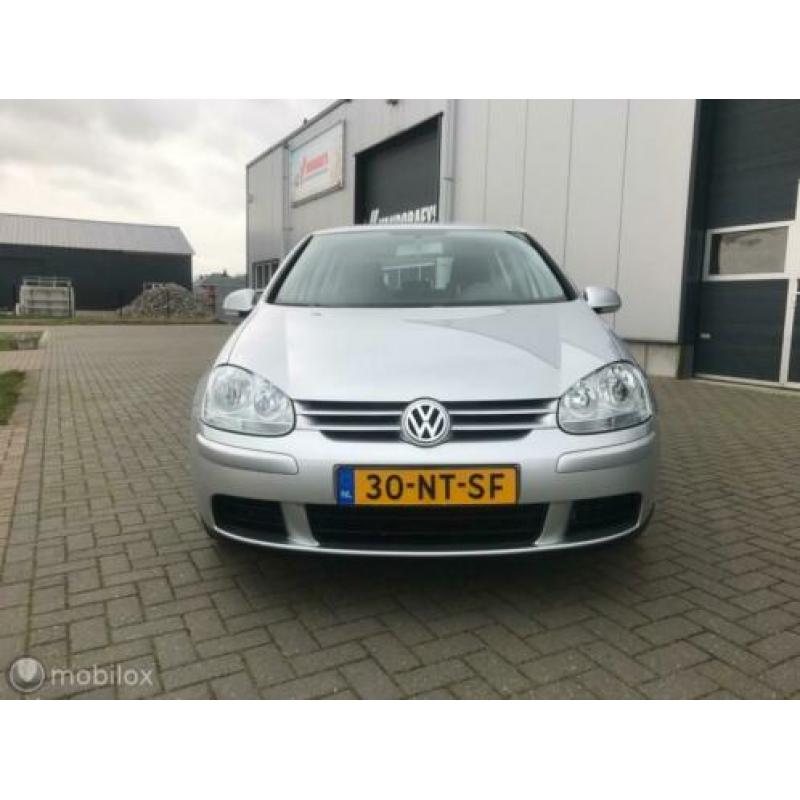 Volkswagen Golf 1.6 FSI Trendline ZEER NETJES!AIRCO/CRUISE!