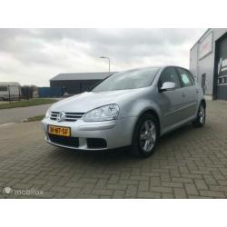 Volkswagen Golf 1.6 FSI Trendline ZEER NETJES!AIRCO/CRUISE!