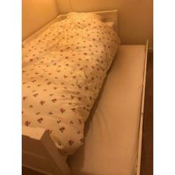 TiVo tienerbed met bedlade