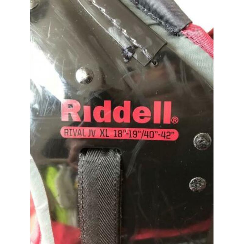 Schoulder Pads + Backplate , American Football