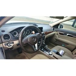Mercedes-Benz 2012 C 300 4-WD | V6 | Navi | Parking