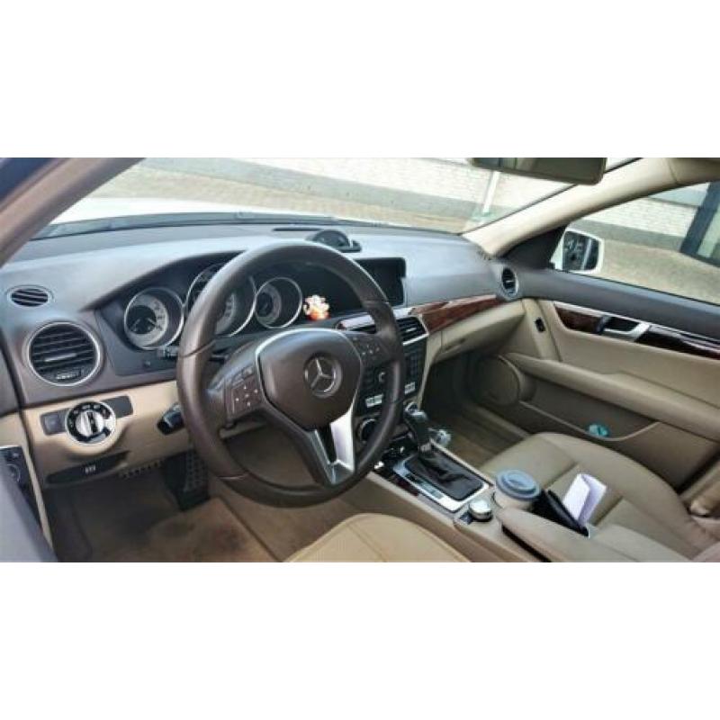 Mercedes-Benz 2012 C 300 4-WD | V6 | Navi | Parking