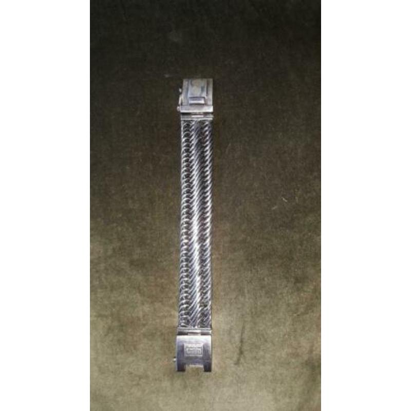 Buddha to buddha armband Edwin.