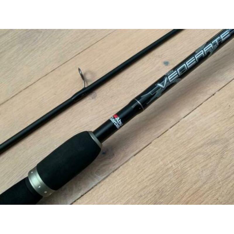 Nieuwe Abu Garcia Venerate spinhengel + Abu molen, 3 mtr
