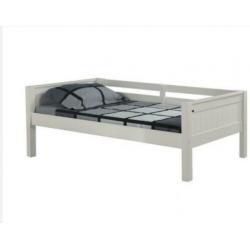 TiVo tienerbed met bedlade