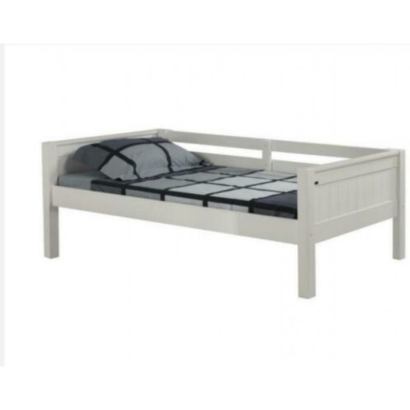 TiVo tienerbed met bedlade