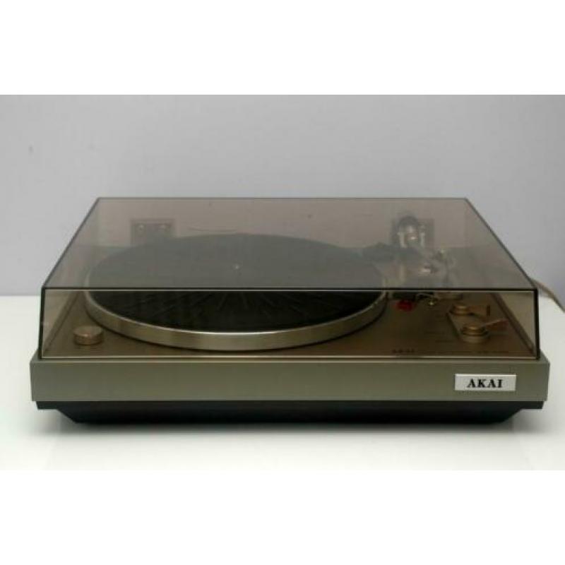 AKAI AP-103 platenspeler.