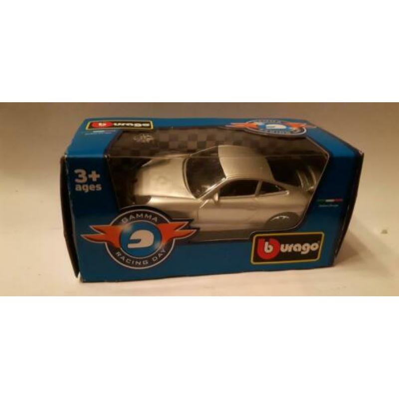 Porsche 911 Carrera 1:43