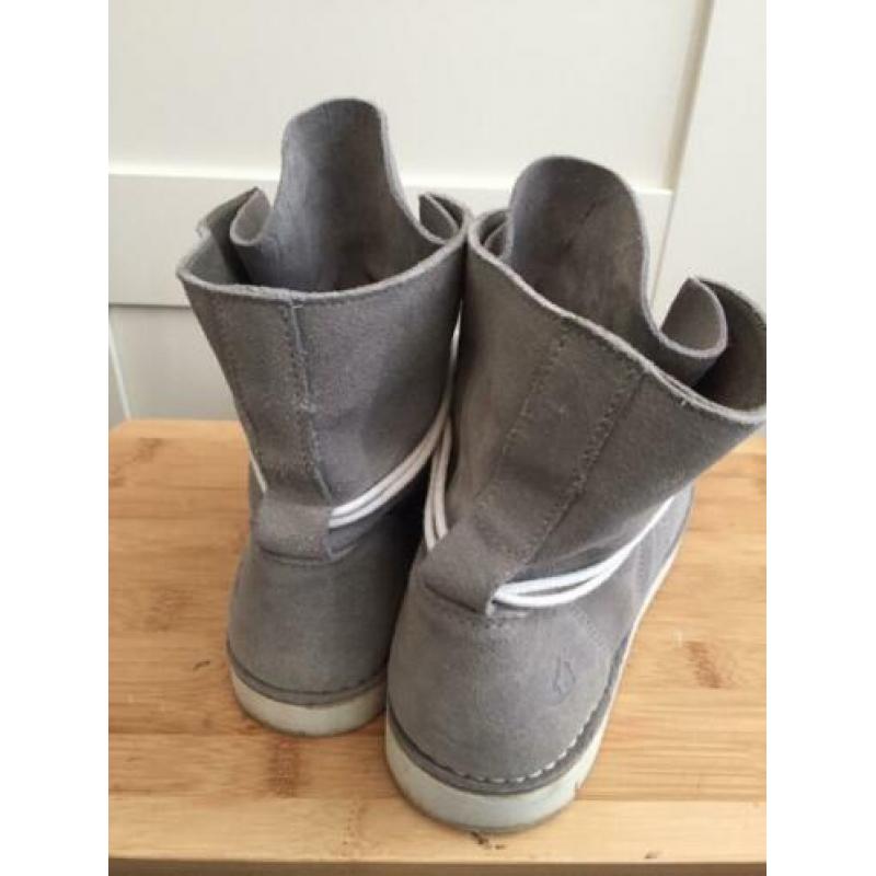Grijze suède schoenen 39 van online shoes nieuwstaat