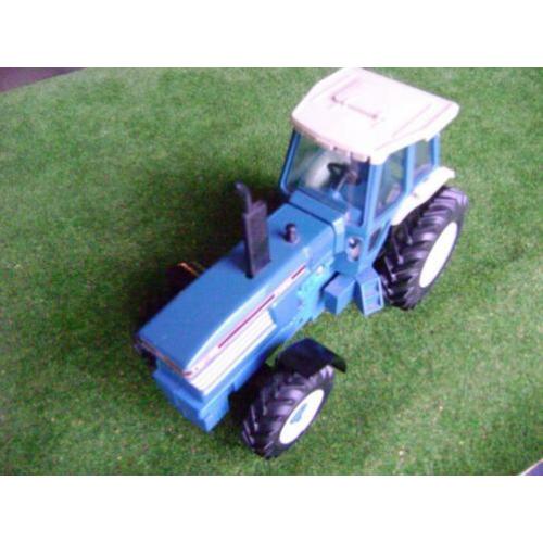 Ford TW-25 Generatie II van Britains nr. 9508