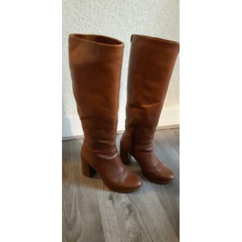 Mooie cognac bruine hoge laarzen