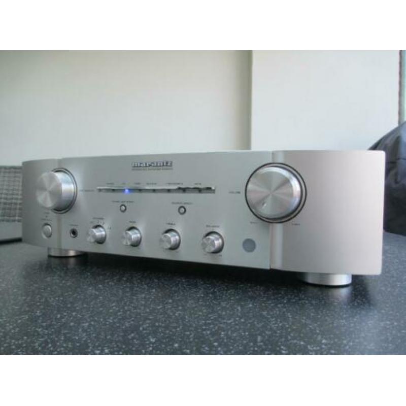 Marantz PM 8003