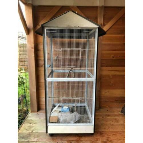 Grote vogel volière / vogelkooi