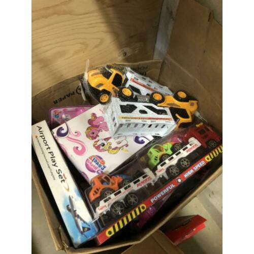 Partij nieuwe speelgoed 250 stuks