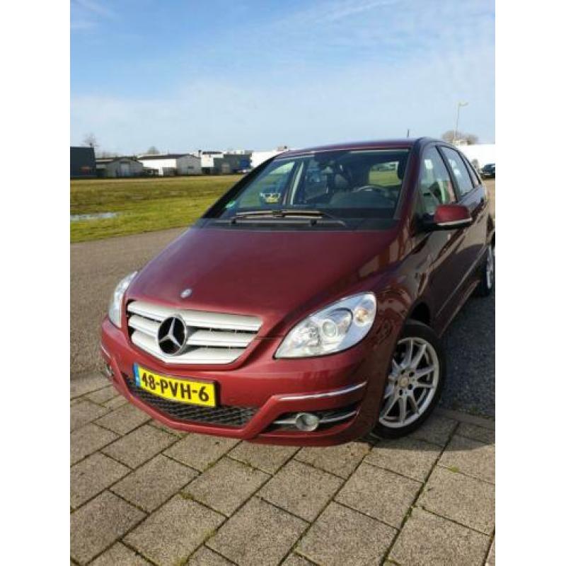 Mercedes B-Klasse B160 2011 Bordeaux Automaat APK APR 2011
