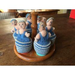Vintage eierdop-setje met gehaakte poppetjes