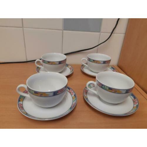 Set van 4 Douwe Egberts kopjes en schotels