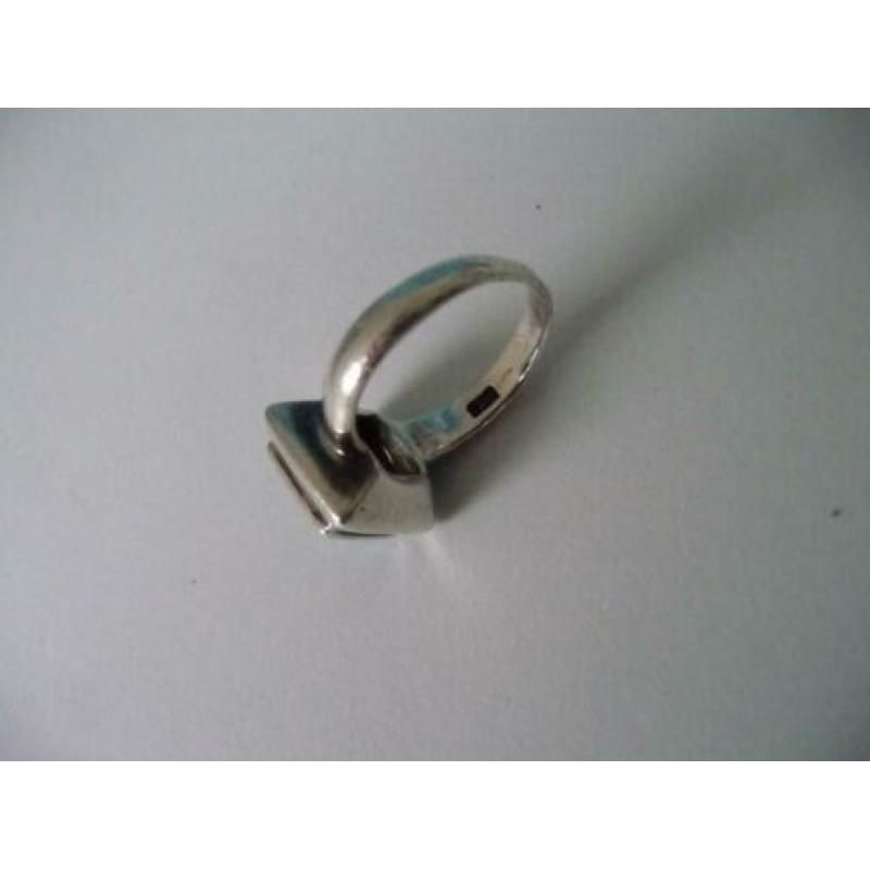Fraaie mass.oud zilv.(925) ring met aquamarijn