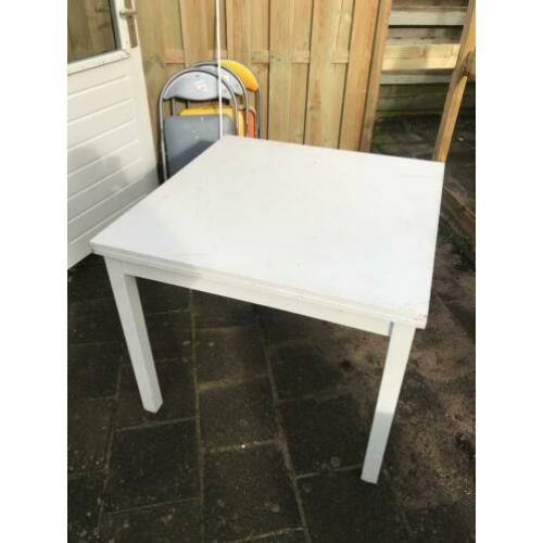 Vierkante witte eettafel uitschuifbaar