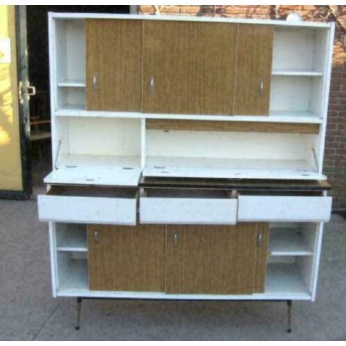 OPRUIMING vintagekast