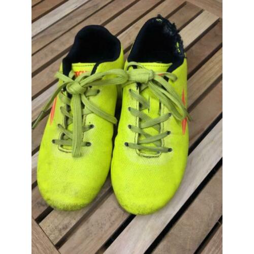 Voetbalschoenen maat 30