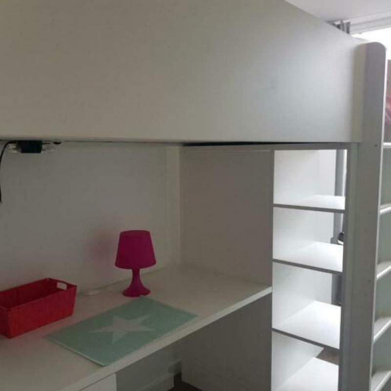 Zgan hoogslaper met kast en bureau