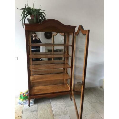 Antieke vitrine kast